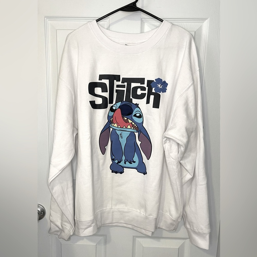 DISNEY Stitch Crewneck Sweatshirt Size XL